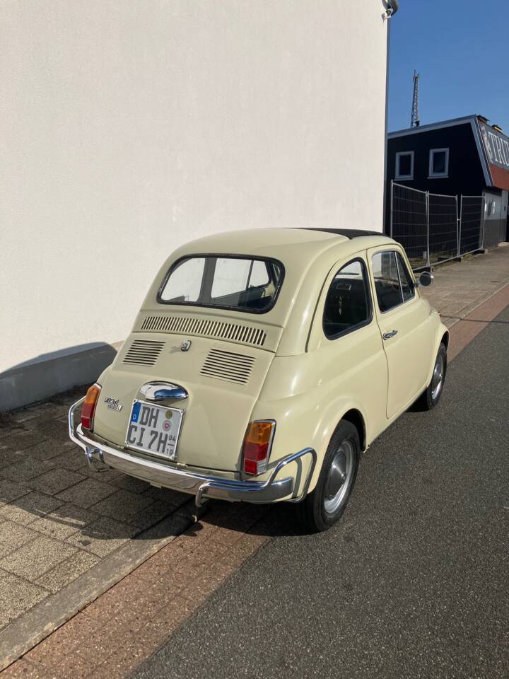 Image 3/8 of FIAT 500 L (1972)