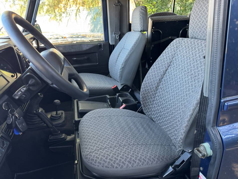 Bild 26/55 von Land Rover Defender 90 Heritage (2006)