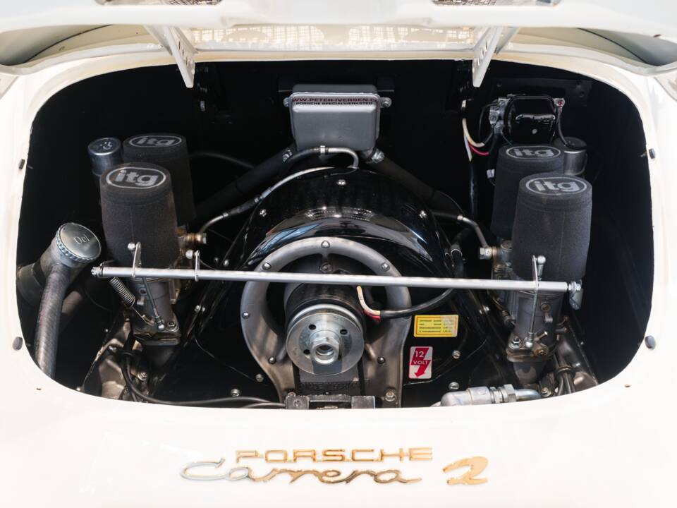 Image 36/42 of Porsche 356 C Carrera 2/2000 GS (1963)