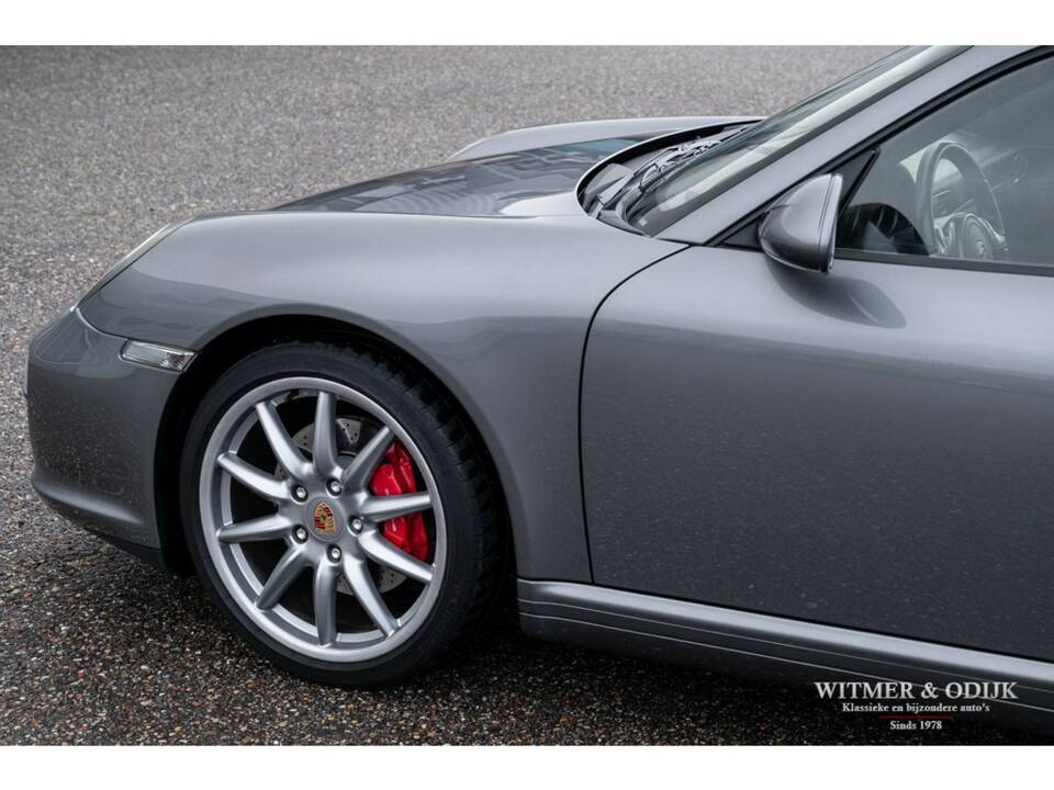Image 34/41 of Porsche 911 Carrera 4S (2009)