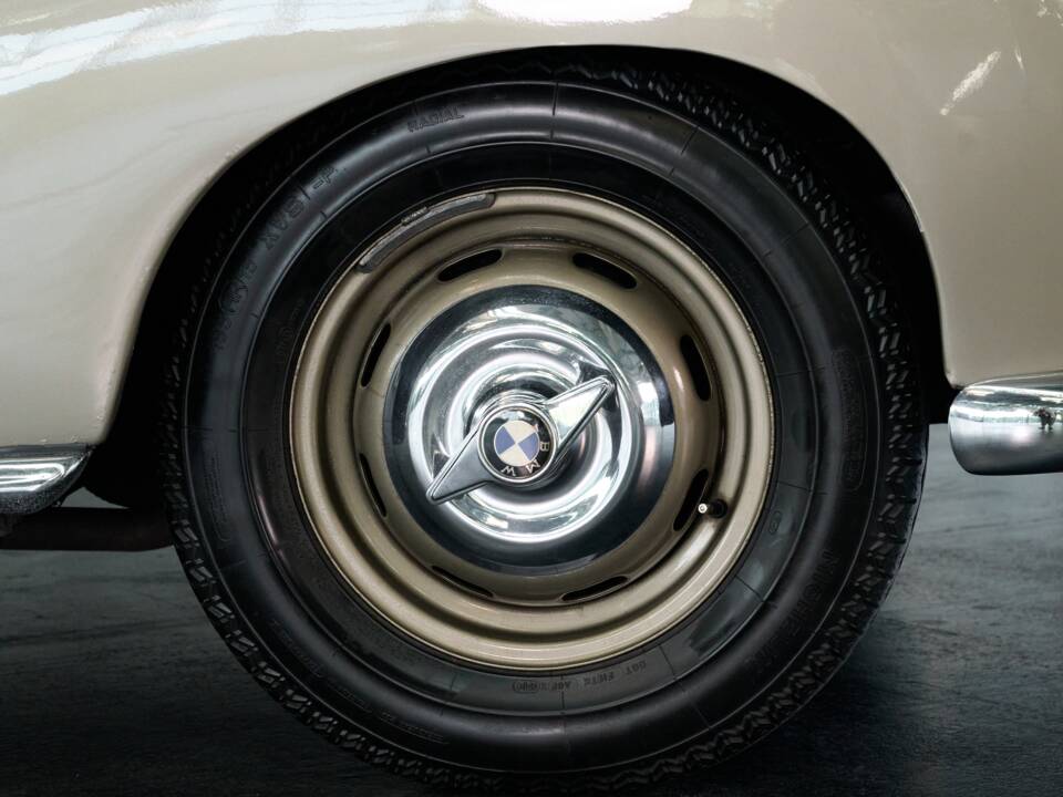 Immagine 28/50 di BMW 502 Baur (1955)