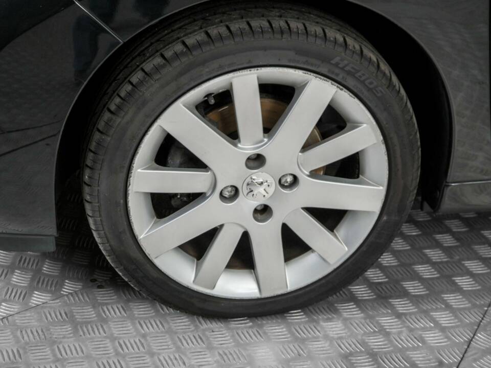 Image 23/50 de Peugeot 207 CC 1.6 VTi (2008)