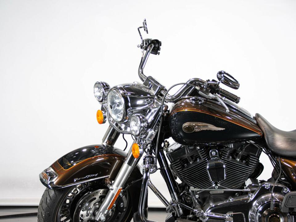 Bild 42/50 von Harley-Davidson DUMMY (2013)