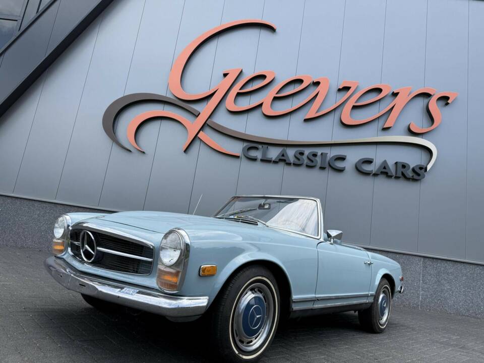 Image 3/43 de Mercedes-Benz 280 SL (1969)