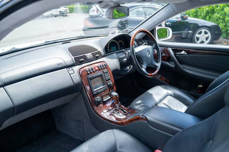 Bild 26/41 von Mercedes-Benz CL 500 (2000)