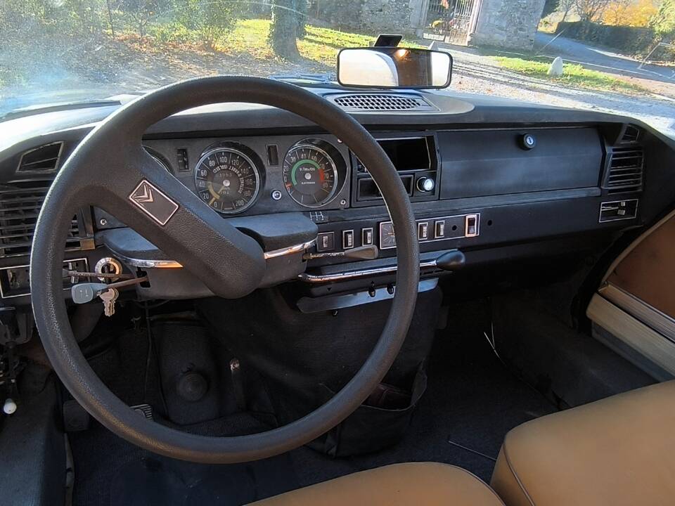 Bild 6/10 von Citroën DS 21 IE (1972)