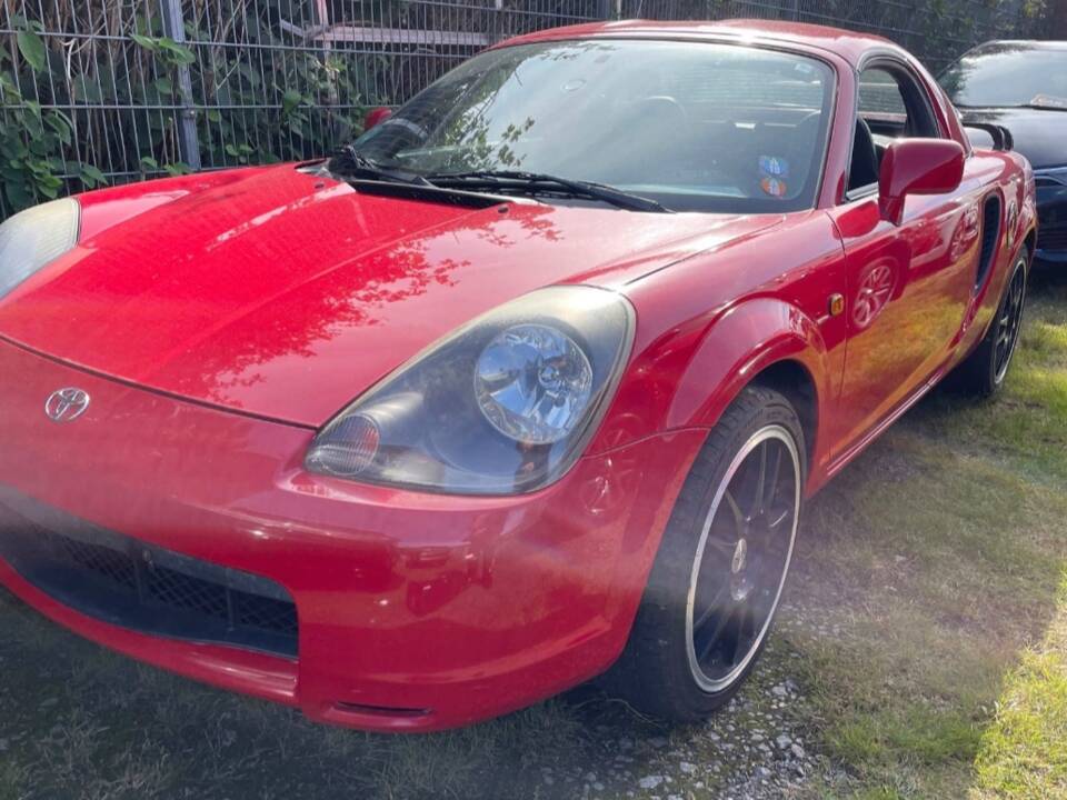 Image 46/57 of Toyota MR2 (2003)