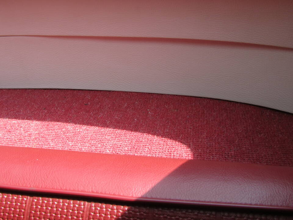 Image 38/45 of Volkswagen Karmann Ghia 1300 (1965)