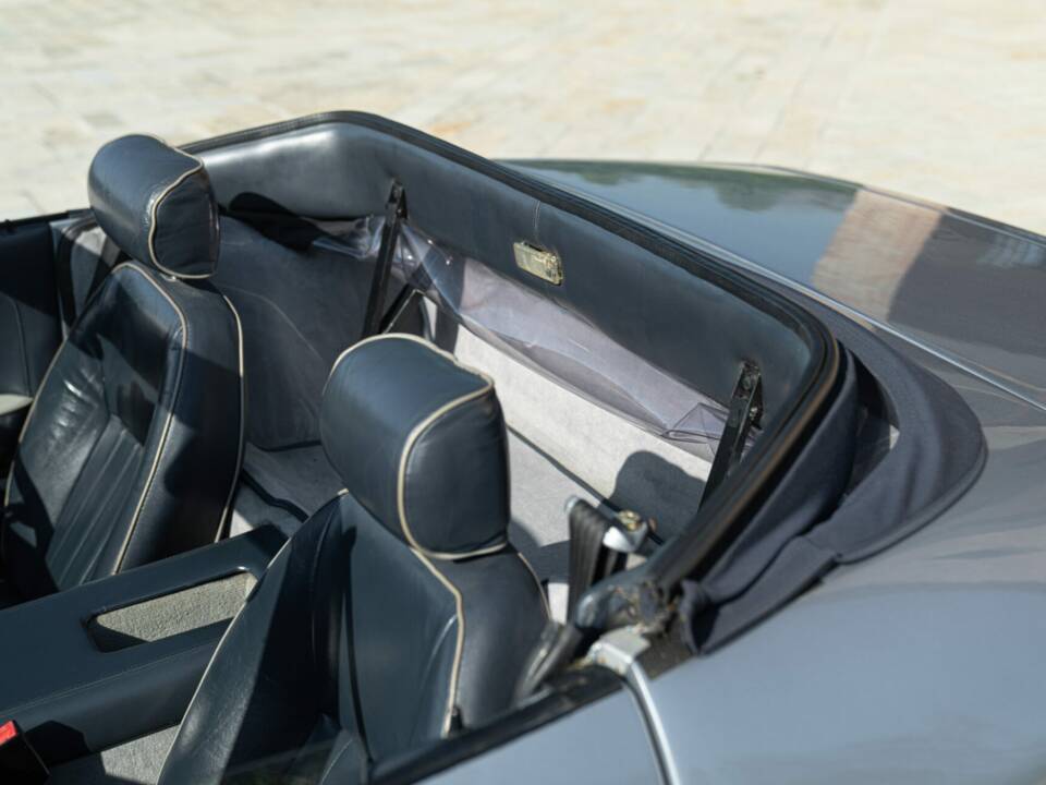 Immagine 22/50 di TVR S2 (1989)