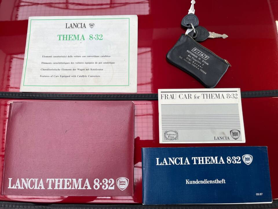Image 23/47 of Lancia Thema 8.32 (1989)