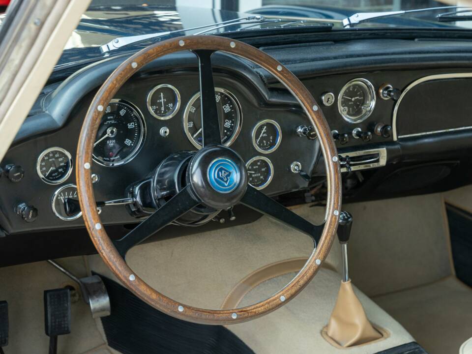 Afbeelding 11/50 van Aston Martin DB 4 Vantage (1962)