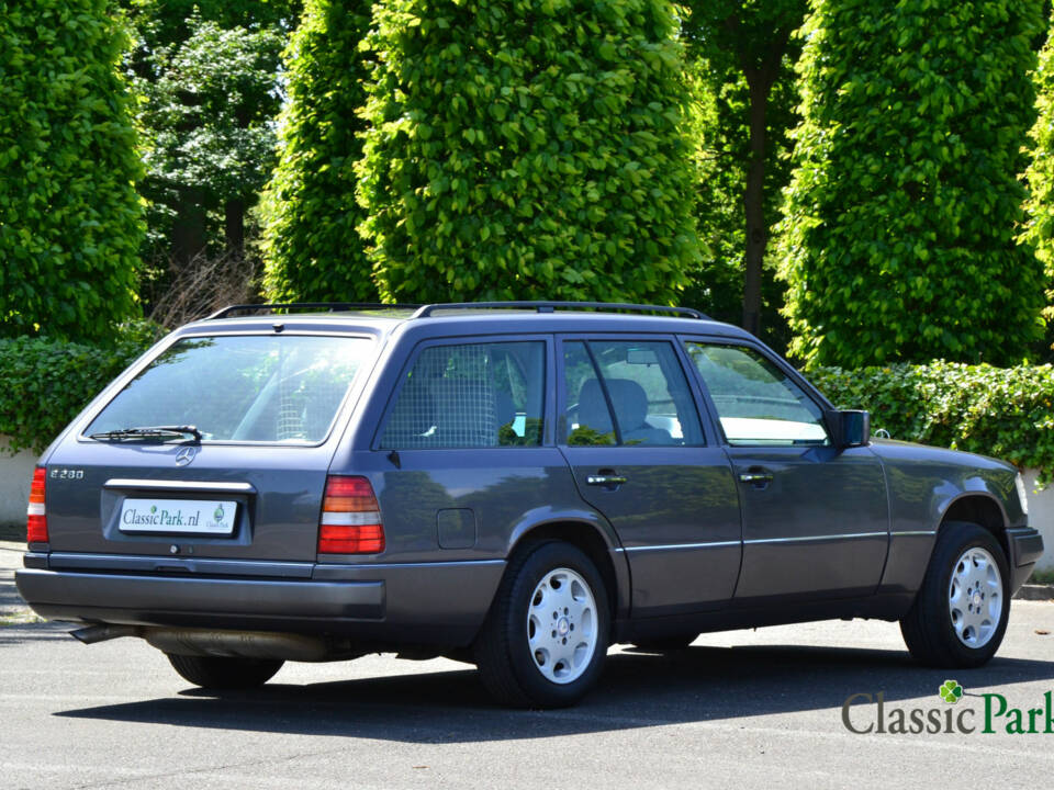 Bild 5/44 von Mercedes-Benz E 280 T (1994)