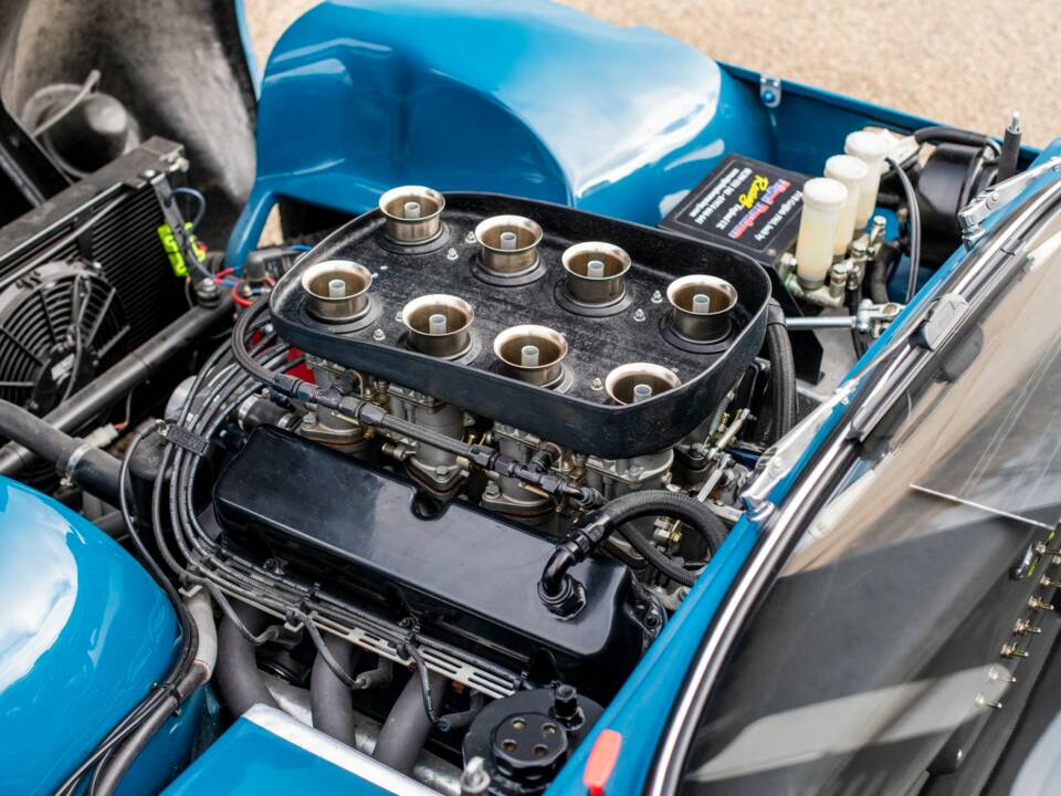 Image 13/18 of TVR Griffith 400 (1965)