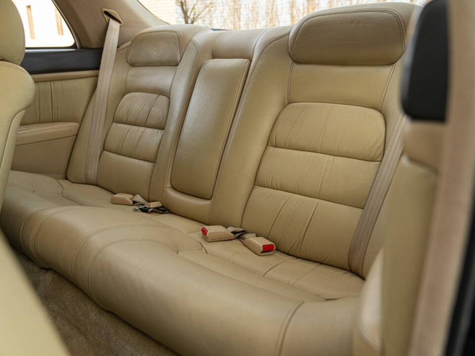 Bild 26/50 von Honda Legend (1992)