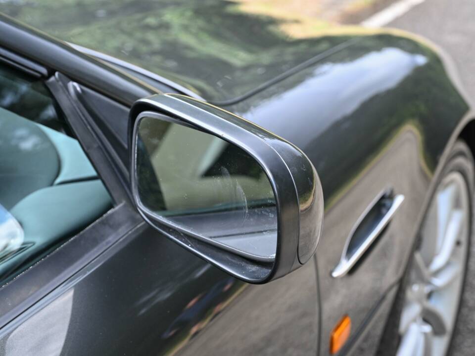 Image 21/50 de Aston Martin DB 7 Vantage (2002)