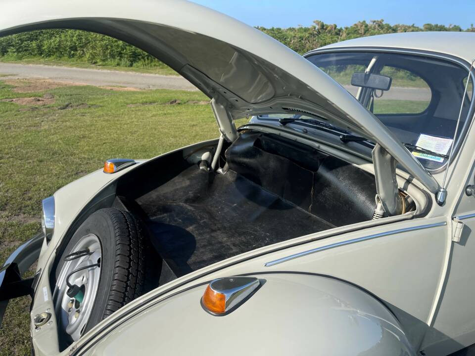 Image 9/11 of Volkswagen Käfer 1300 (1972)