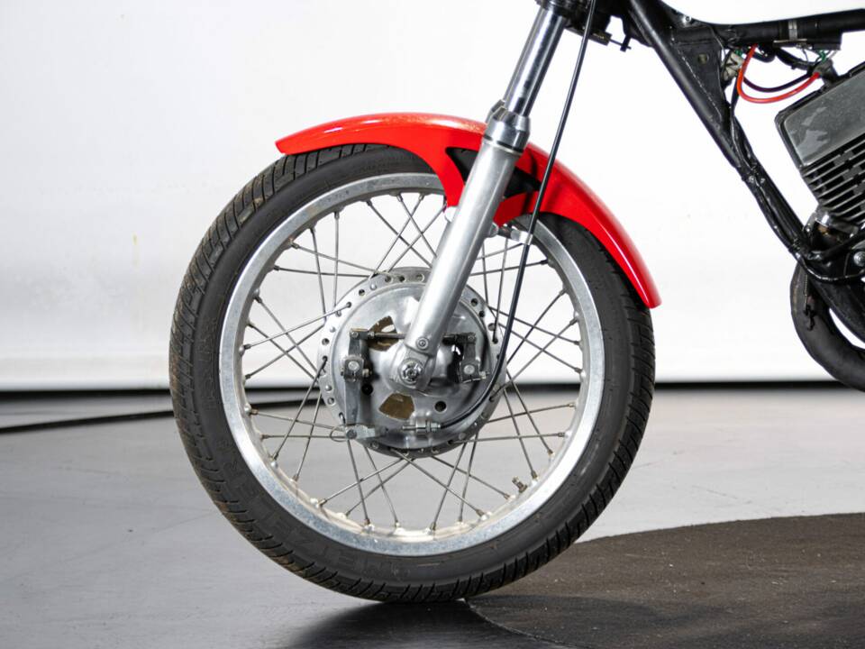 Imagen 24/50 de Yamaha 175 GP Special (1975)
