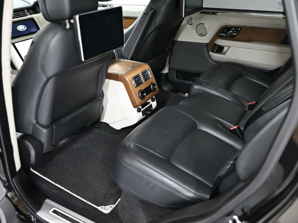 Bild 27/50 von Land Rover Range Rover Autobiography SDV8 (2018)