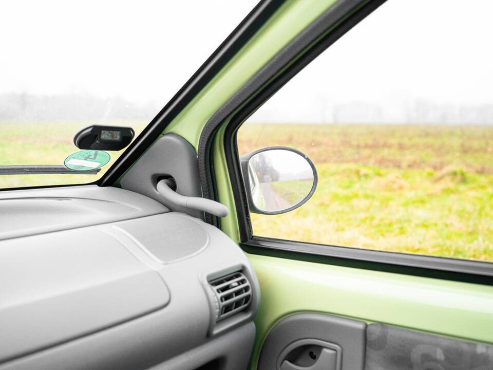 Image 30/36 of Renault Twingo 1.2 16V (2005)