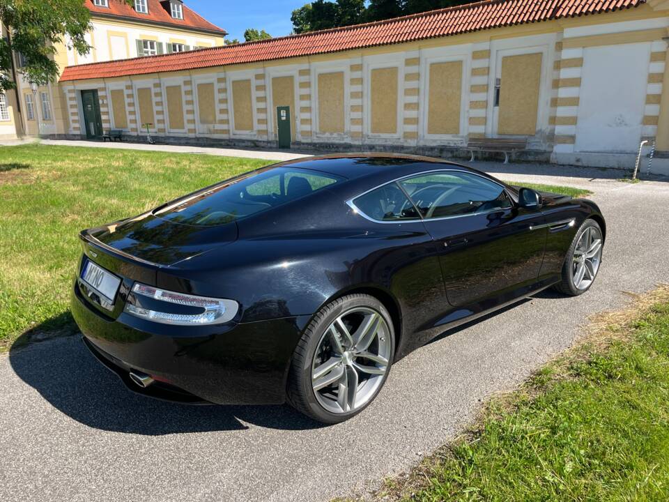 Bild 11/57 von Aston Martin Virage (2011)