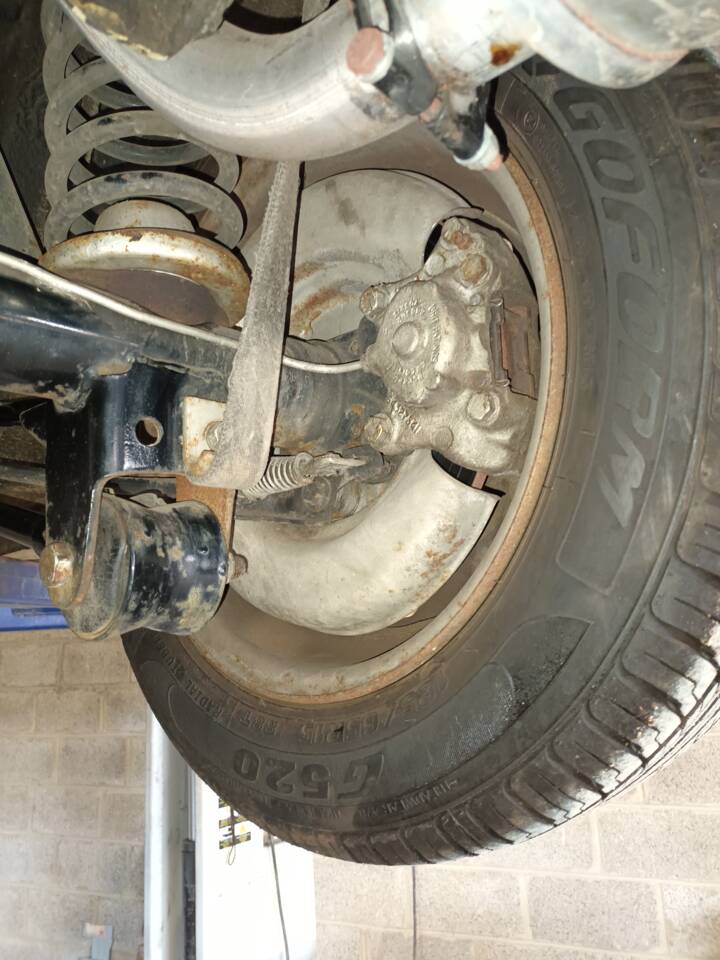 Image 72/73 of Volvo 1800 ES (1972)