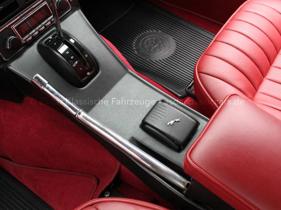 Afbeelding 21/28 van Jaguar E-Type V12 (2+2) (1971)