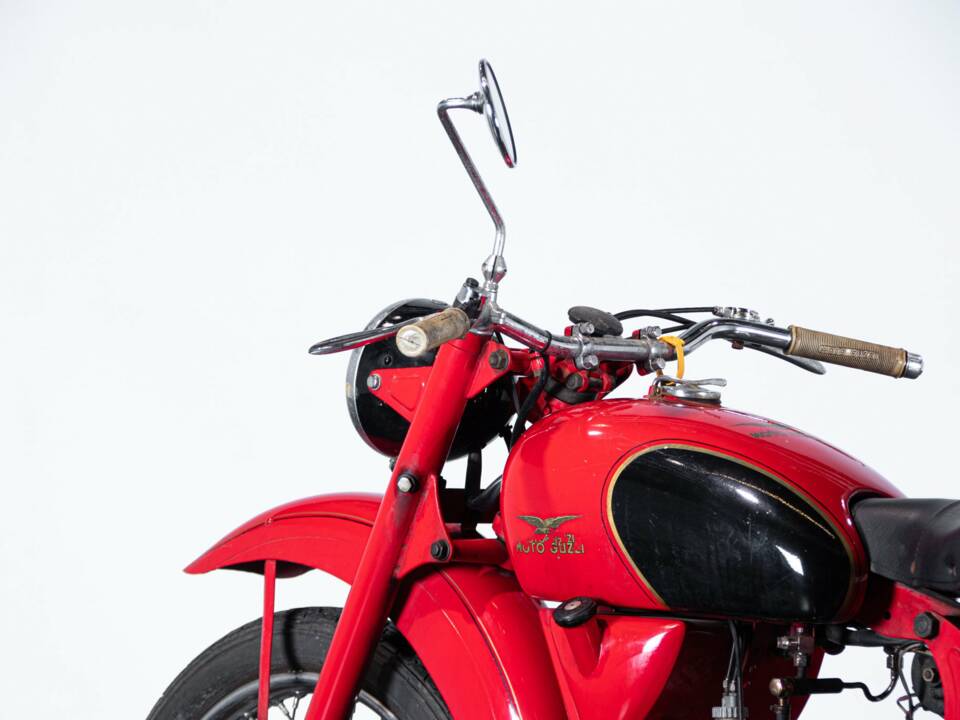 Image 25/50 of Moto Guzzi DUMMY (1955)