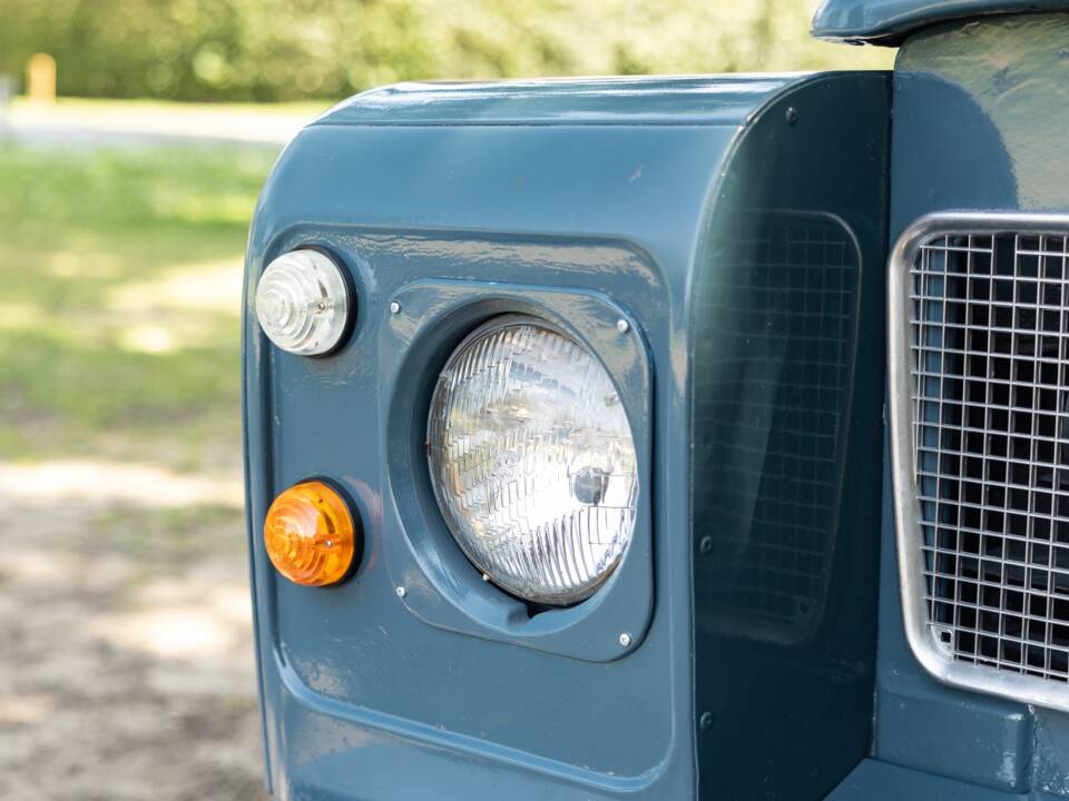 Bild 45/50 von Land Rover 88 (1980)