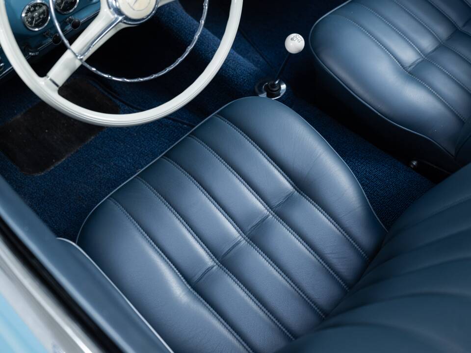 Image 24/40 of Mercedes-Benz 190 SL (1962)