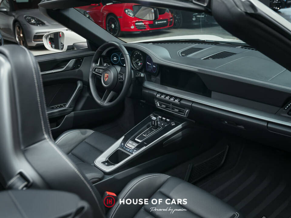 Immagine 17/23 di Porsche 911 Carrera (2019)