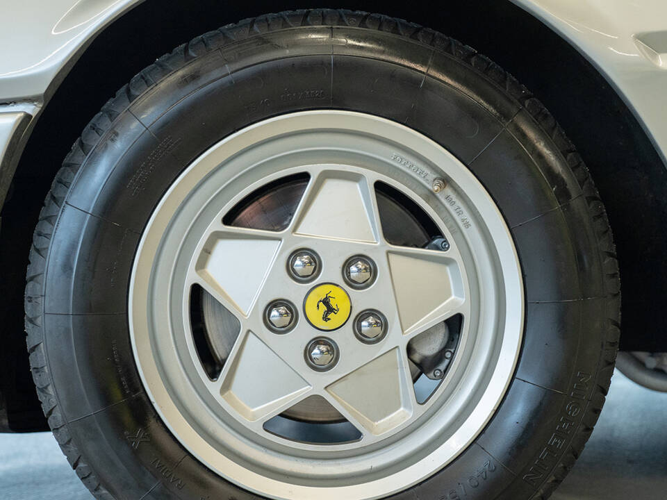 Immagine 26/99 di Ferrari 412 (1988)