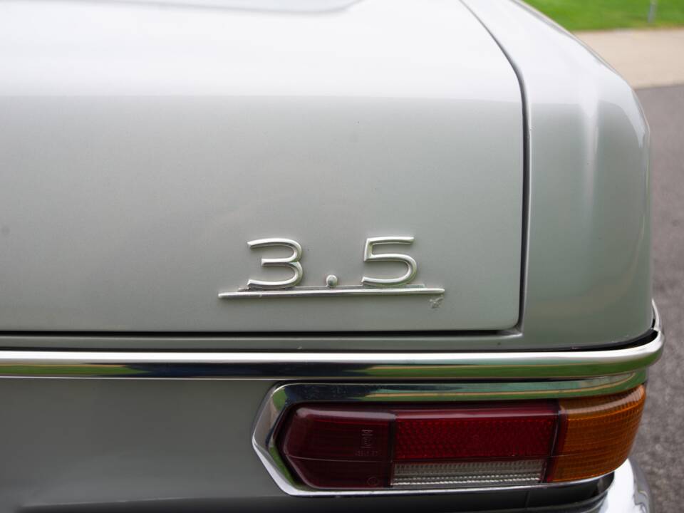 Immagine 26/34 di Mercedes-Benz 300 SEL 3.5 (1972)