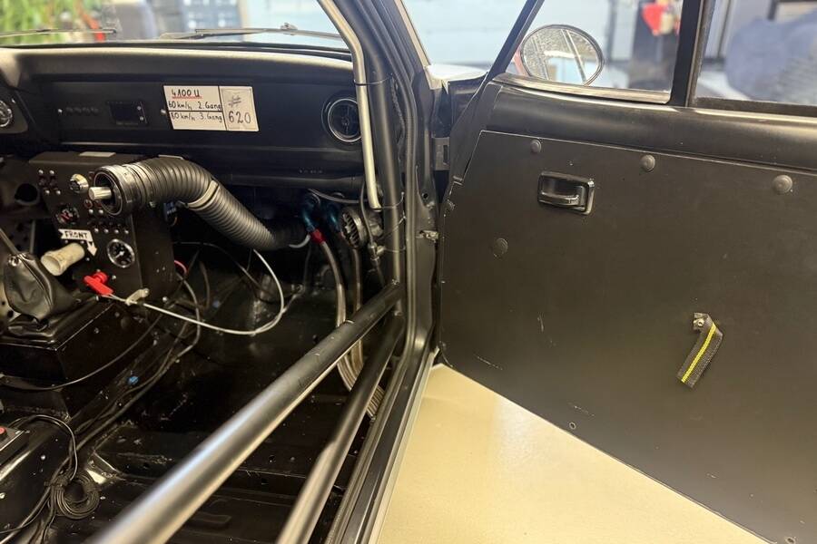 Bild 29/35 von Ford Escort RS 1800 (1975)