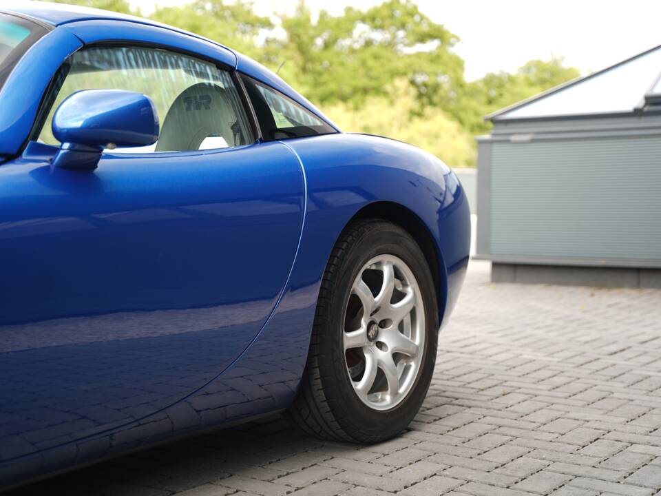 Image 50/50 of TVR Tuscan S (2000)