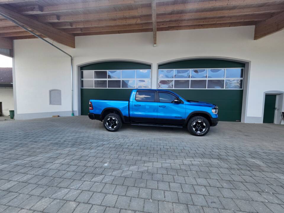 Bild 74/96 von Dodge Ram 1500 (2021)