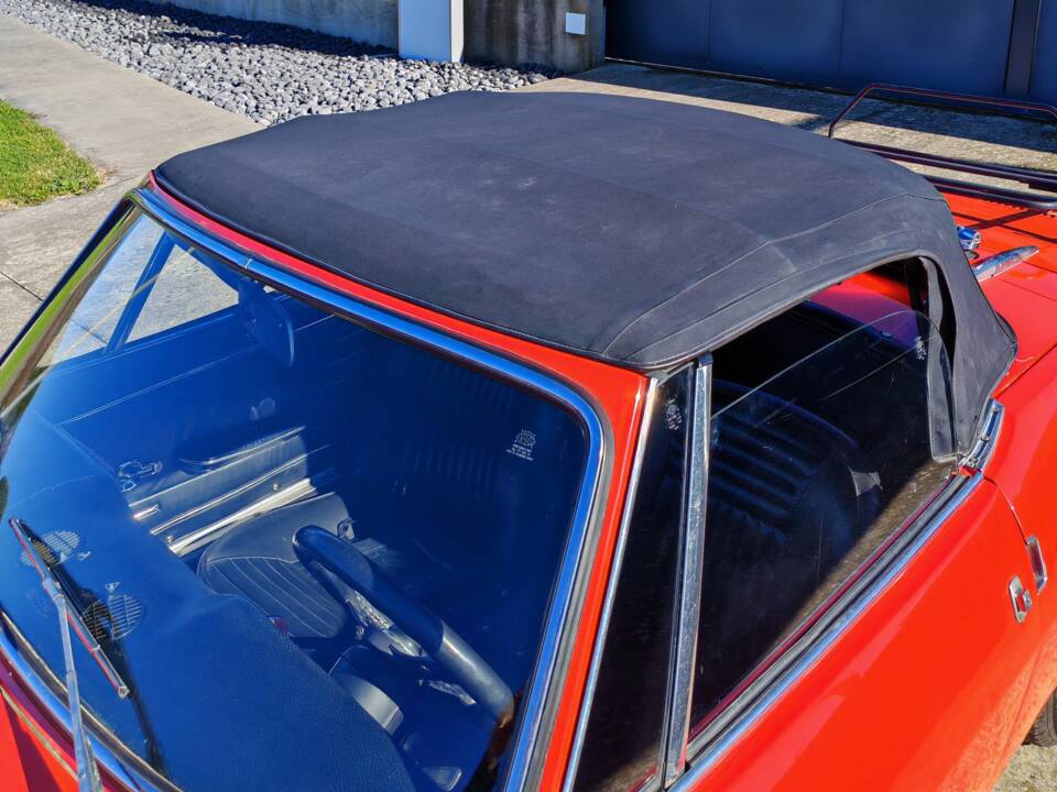 Image 22/39 of FIAT 850 Sport Spider (1969)