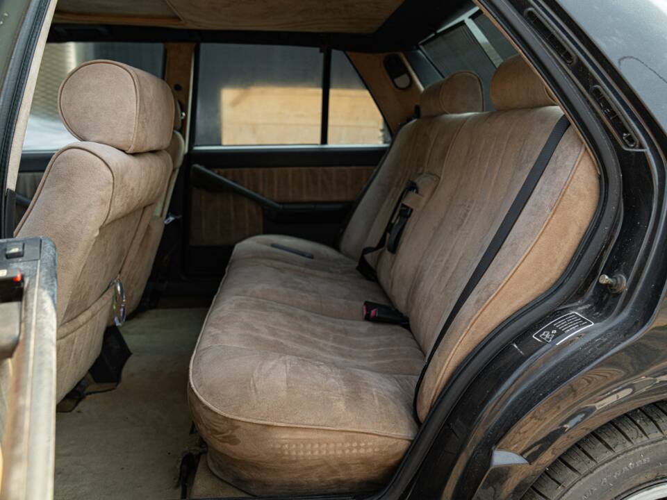 Bild 17/40 von Lancia Thema 6V (1985)