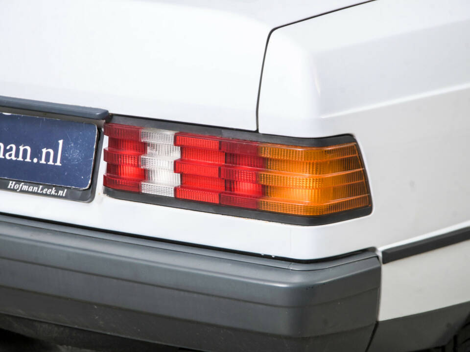 Bild 30/50 von Mercedes-Benz 190 D (1986)
