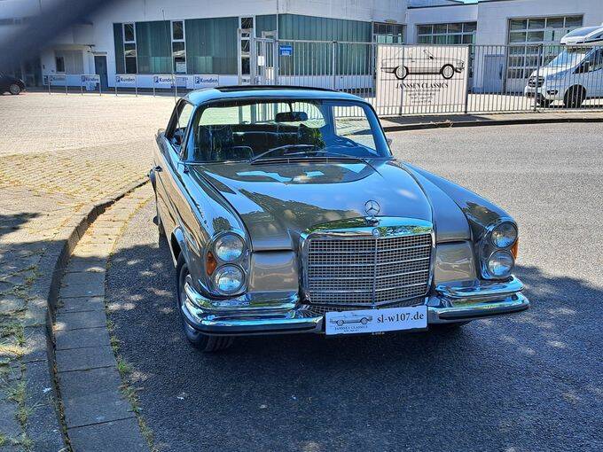 Bild 18/30 von Mercedes-Benz 280 SE 3,5 (1971)