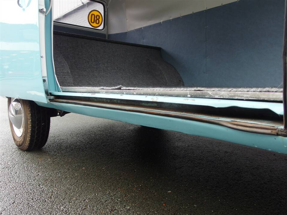 Bild 63/99 von Volkswagen T2b Kastenwagen (1977)