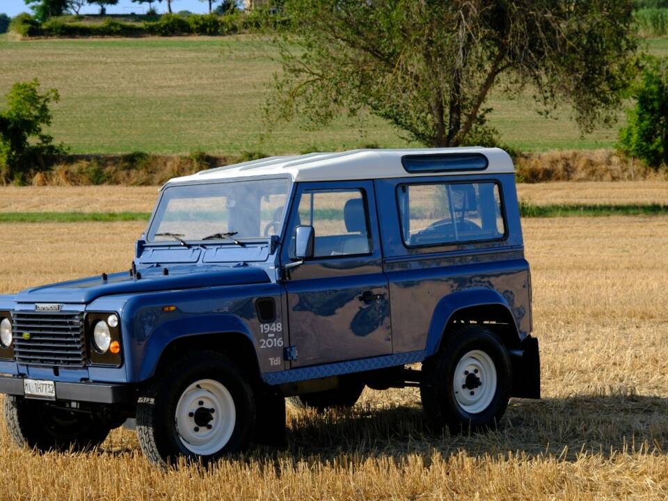 Bild 3/22 von Land Rover 90 (1988)