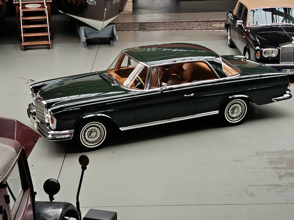Image 5/54 of Mercedes-Benz 280 SE 3,5 (1970)