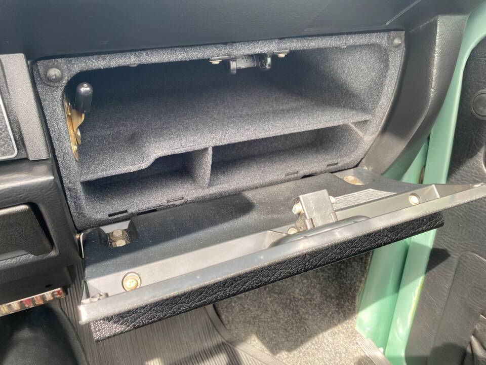 Image 21/96 of Volkswagen Beetle 1303 (1980)