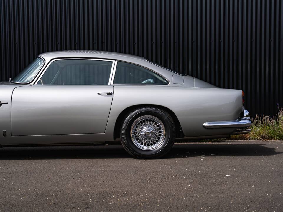 Image 33/42 de Aston Martin DB 5 (1964)