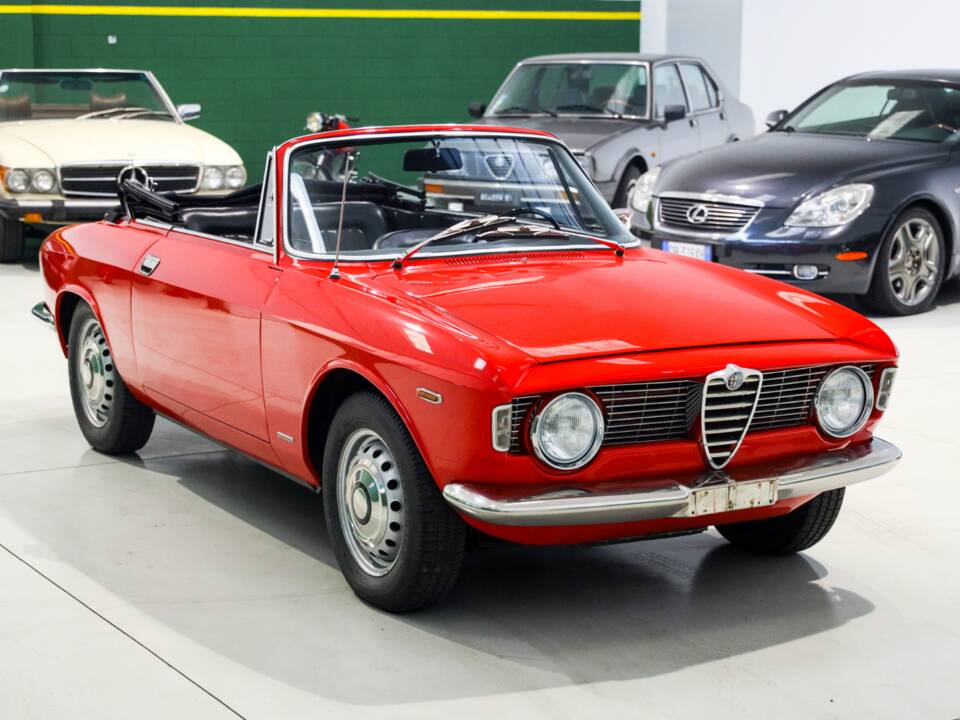 Image 2/58 of Alfa Romeo Giulia 1600 GTC (1965)