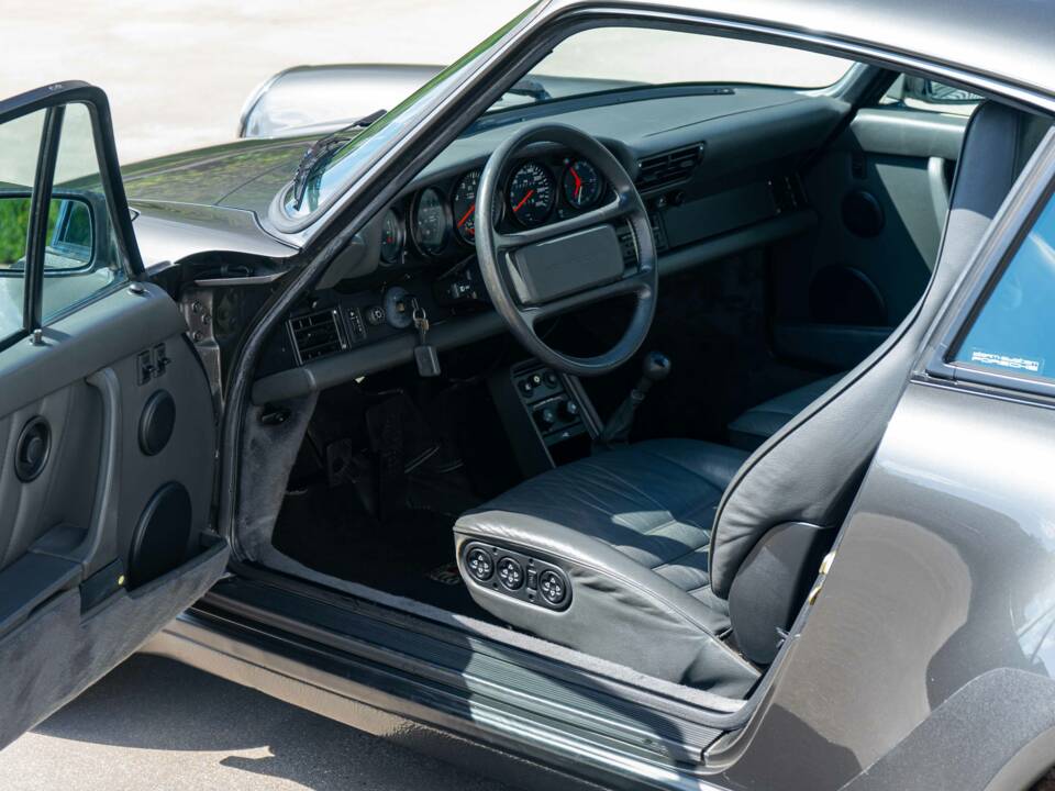 Imagen 8/33 de Porsche 911 Turbo 3.3 (1989)