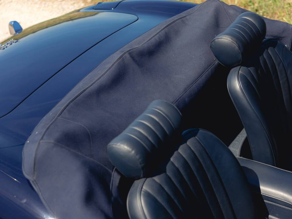 Image 29/50 de Jaguar E-Type (1969)