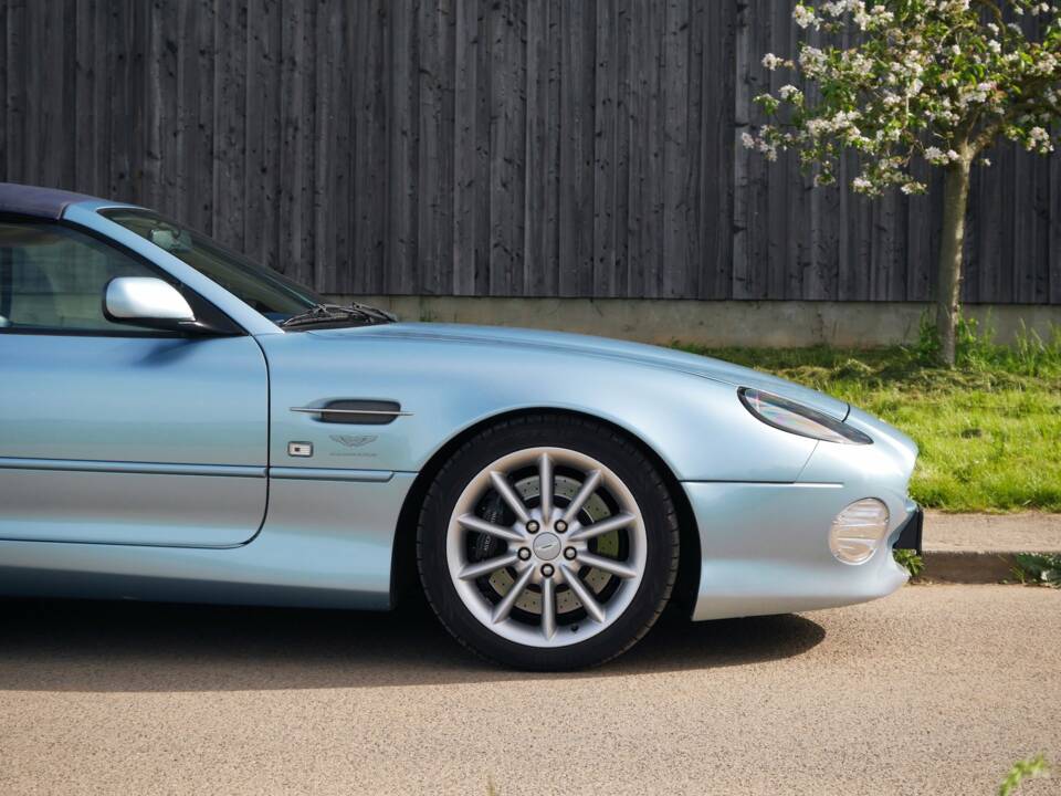 Image 4/31 de Aston Martin DB 7 Vantage Volante (2001)