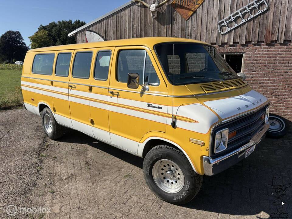 Imagen 2/50 de Dodge Ram Van Sportsman (1977)
