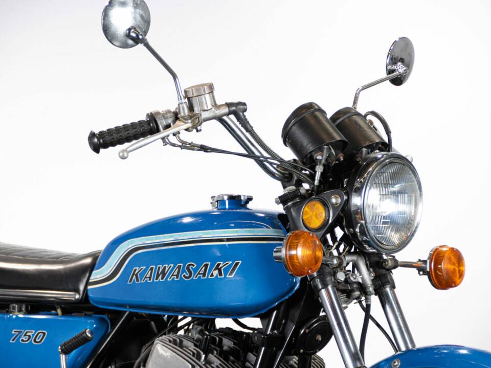 Bild 27/48 von Kawasaki 750 H2 Mach IV (1972)
